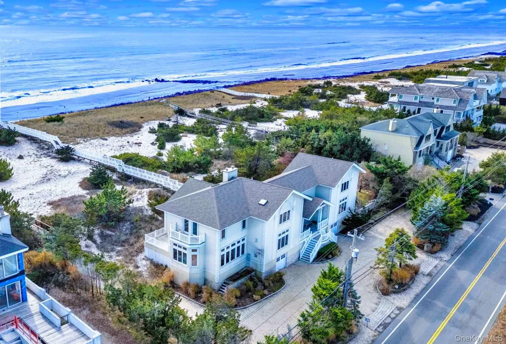 605 Dune Road Westhampton, NY 11977