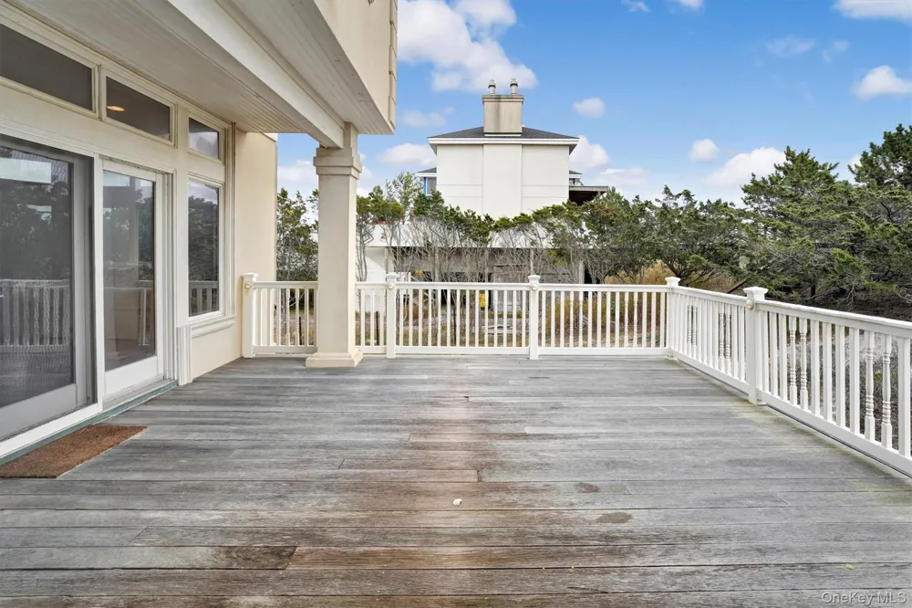 605 Dune Road Westhampton, NY 11977