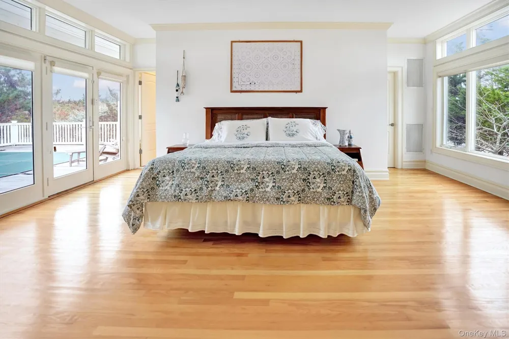 605 Dune Road Westhampton, NY 11977