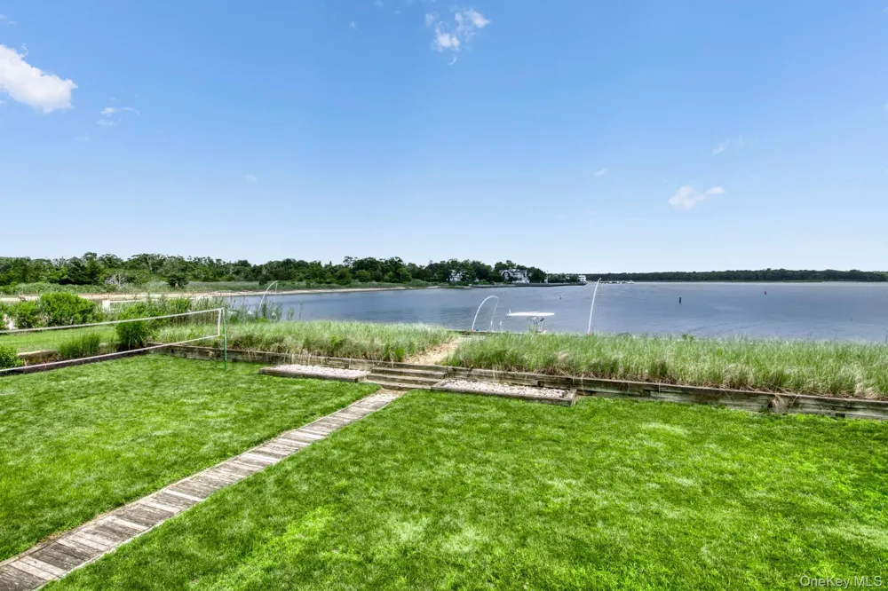 2 Bayside Avenue East Quogue, NY 11942