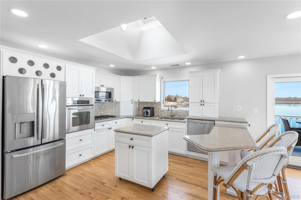 2 Bayside Avenue East Quogue, NY 11942