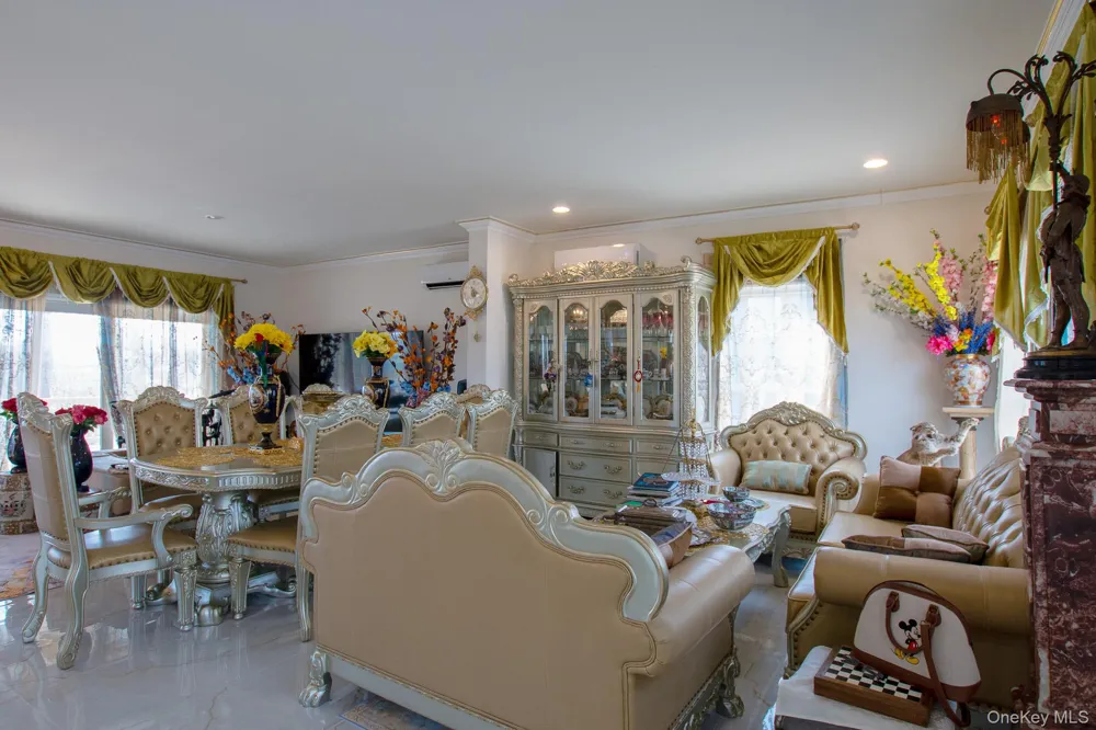 126 Trafalgar Drive Shirley, NY 11967