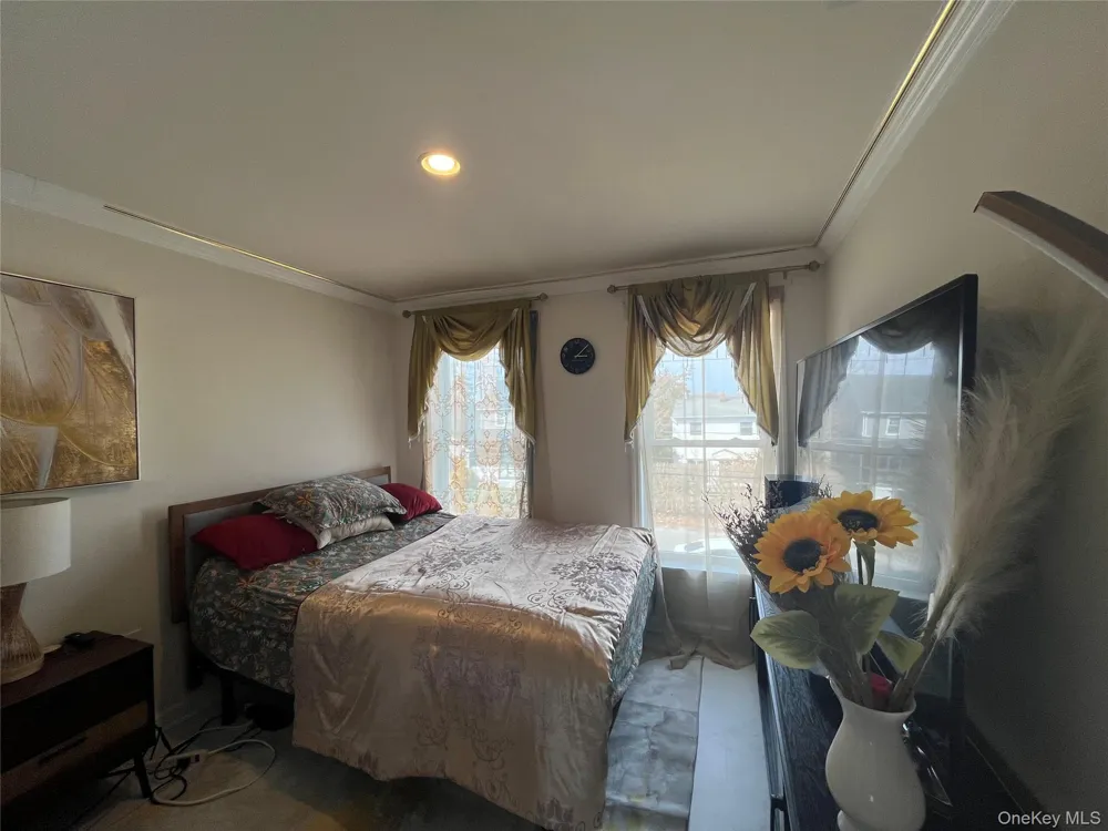 126 Trafalgar Drive Shirley, NY 11967