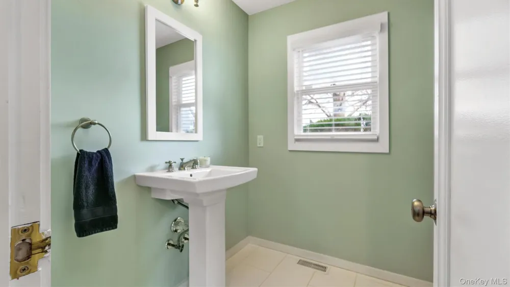 25 Mitchell #3 Westhampton Beach, NY 11978