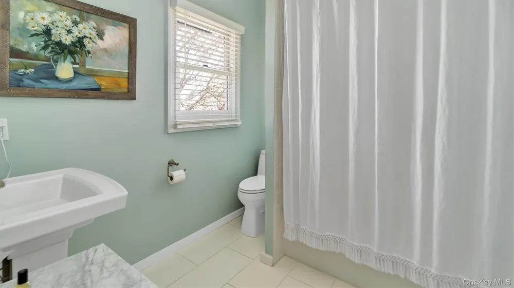 25 Mitchell #3 Westhampton Beach, NY 11978