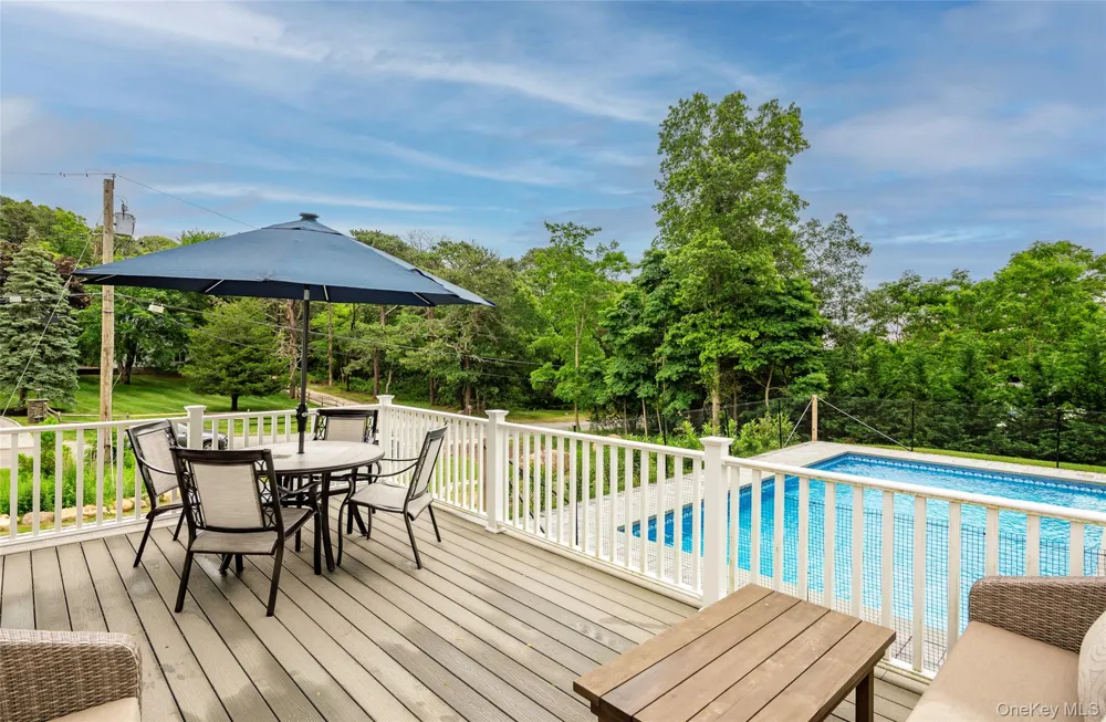 15 S Beach Road Southampton, NY 11968