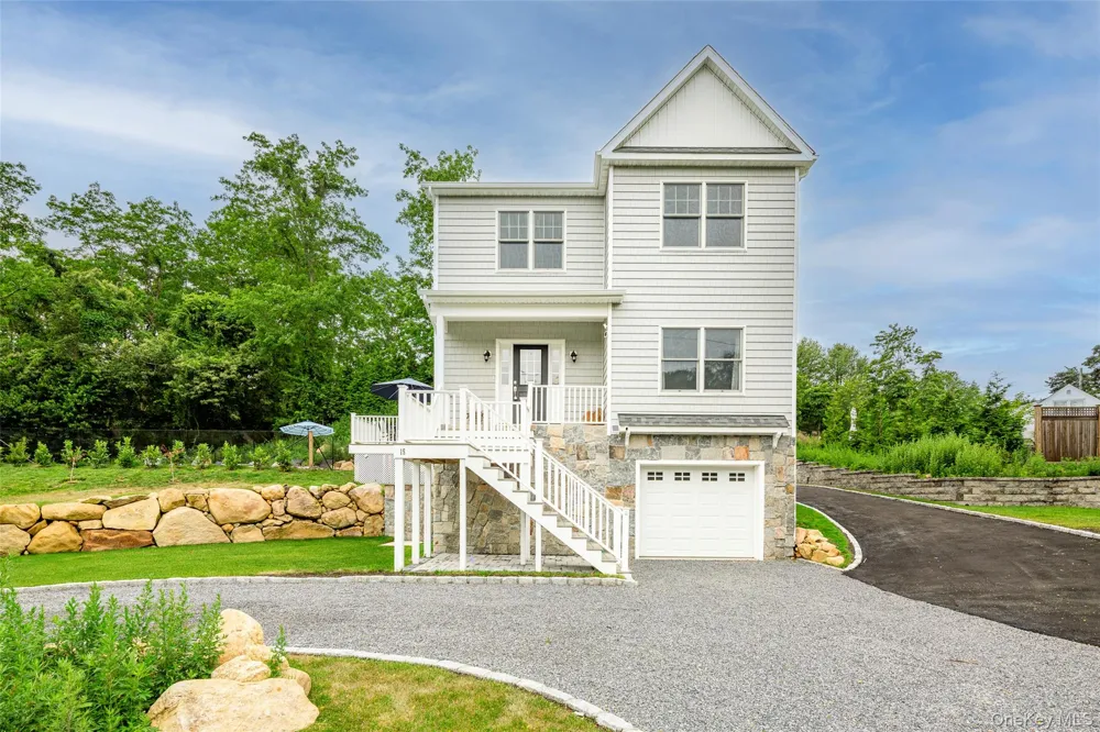 15 S Beach Road Southampton, NY 11968
