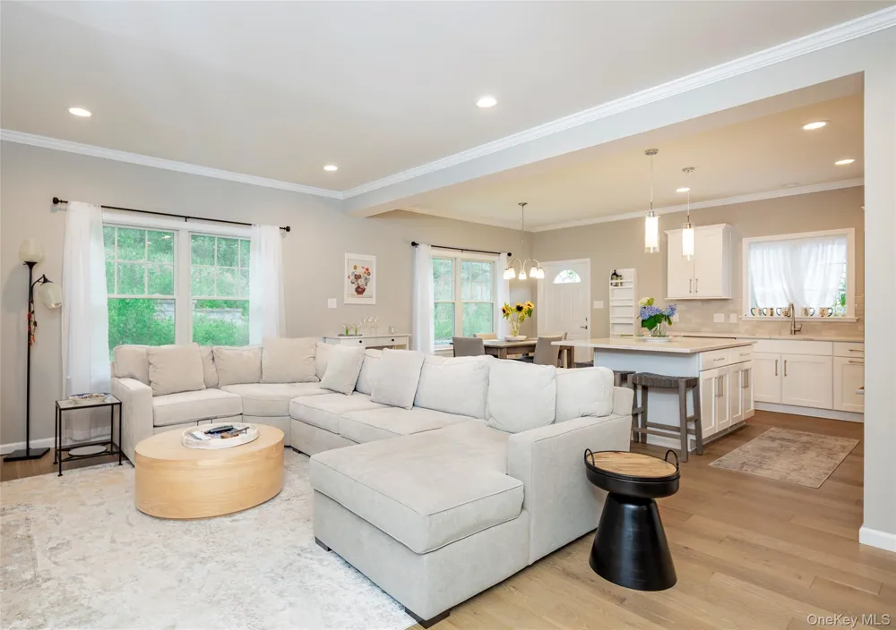 15 S Beach Road Southampton, NY 11968