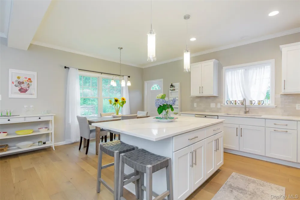 15 S Beach Road Southampton, NY 11968