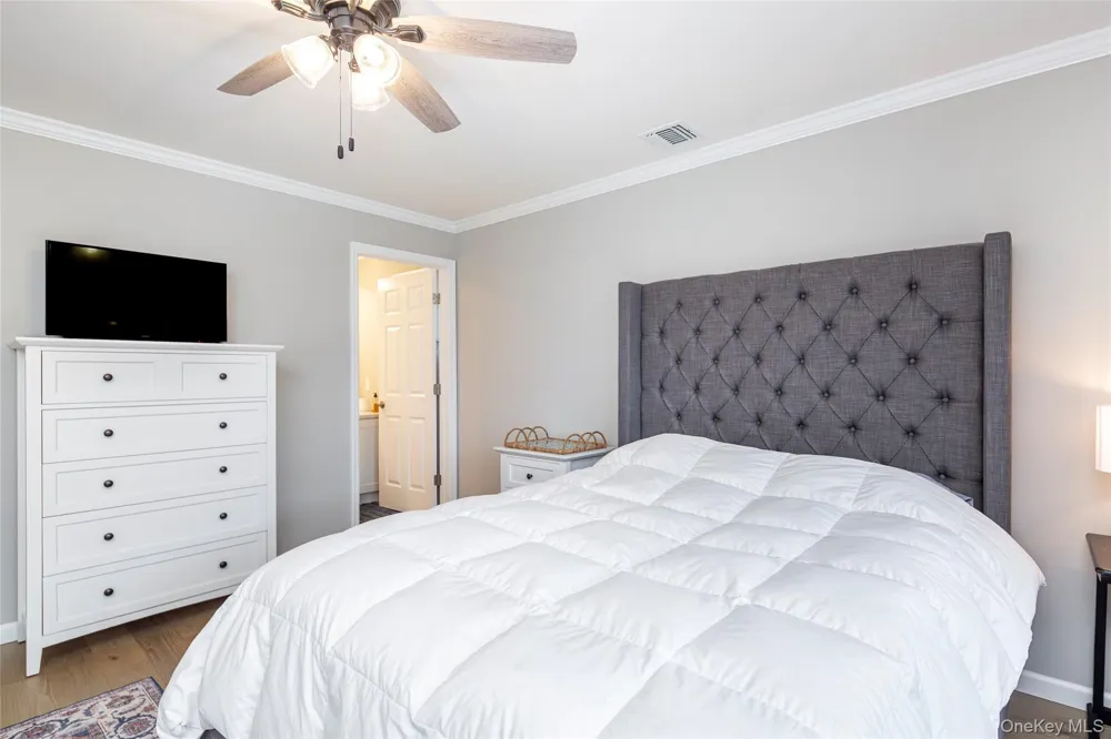 15 S Beach Road Southampton, NY 11968