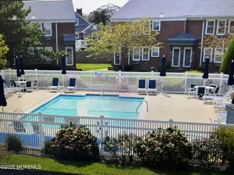 310 Maryland Avenue #33B