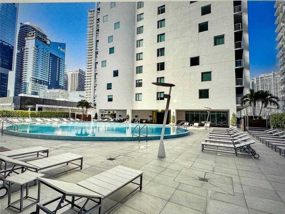 500 Brickell Ave #1204 Miami, FL 33131