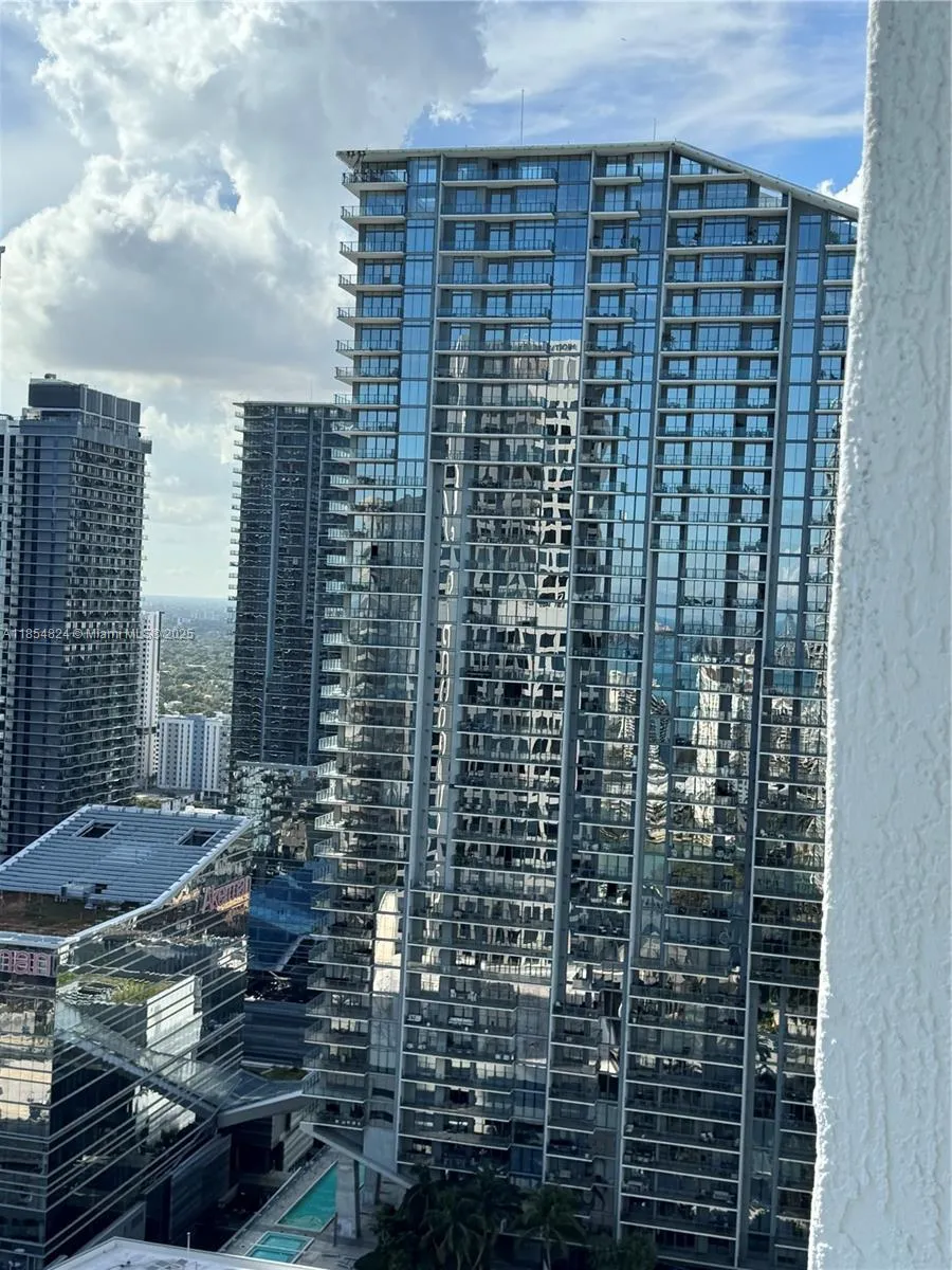 500 Brickell Ave #1204 Miami, FL 33131