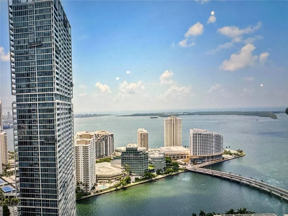 500 Brickell Ave #1204 Miami, FL 33131