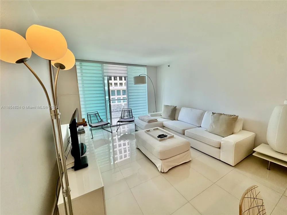 500 Brickell Ave #1204 Miami, FL 33131