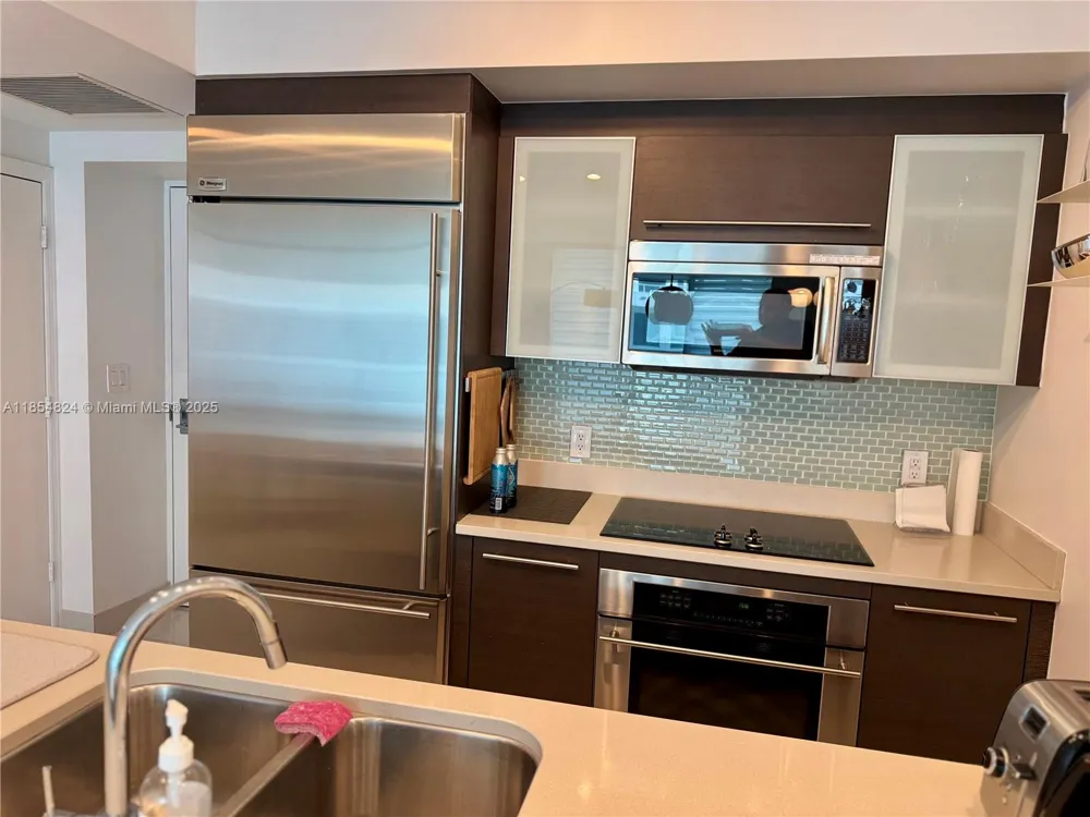 500 Brickell Ave #1204 Miami, FL 33131
