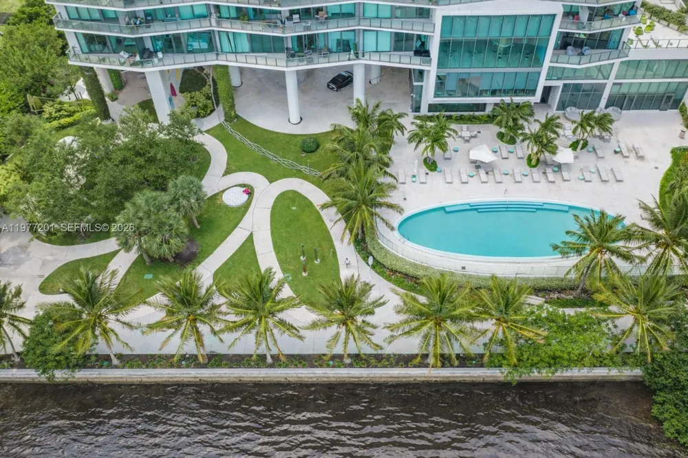 460 NE 28th St #1901 Miami, FL 33137