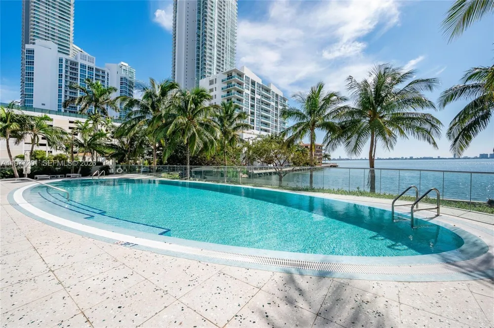 460 NE 28th St #1901 Miami, FL 33137