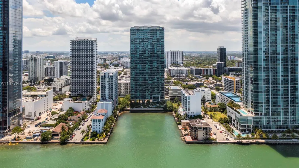 460 NE 28th St #1901 Miami, FL 33137