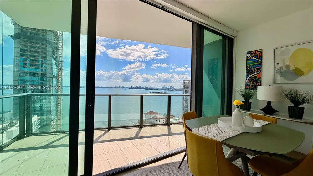 460 NE 28th St #1901 Miami, FL 33137