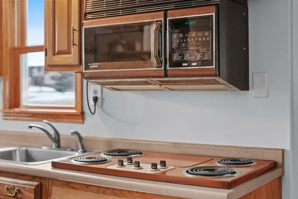 9351 E 50 ROAD Clam Lake Township, MI 49601