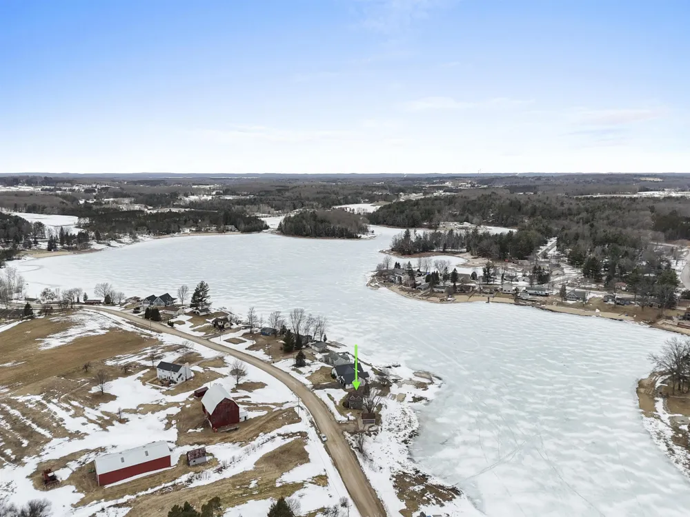 9351 E 50 ROAD Clam Lake Township, MI 49601