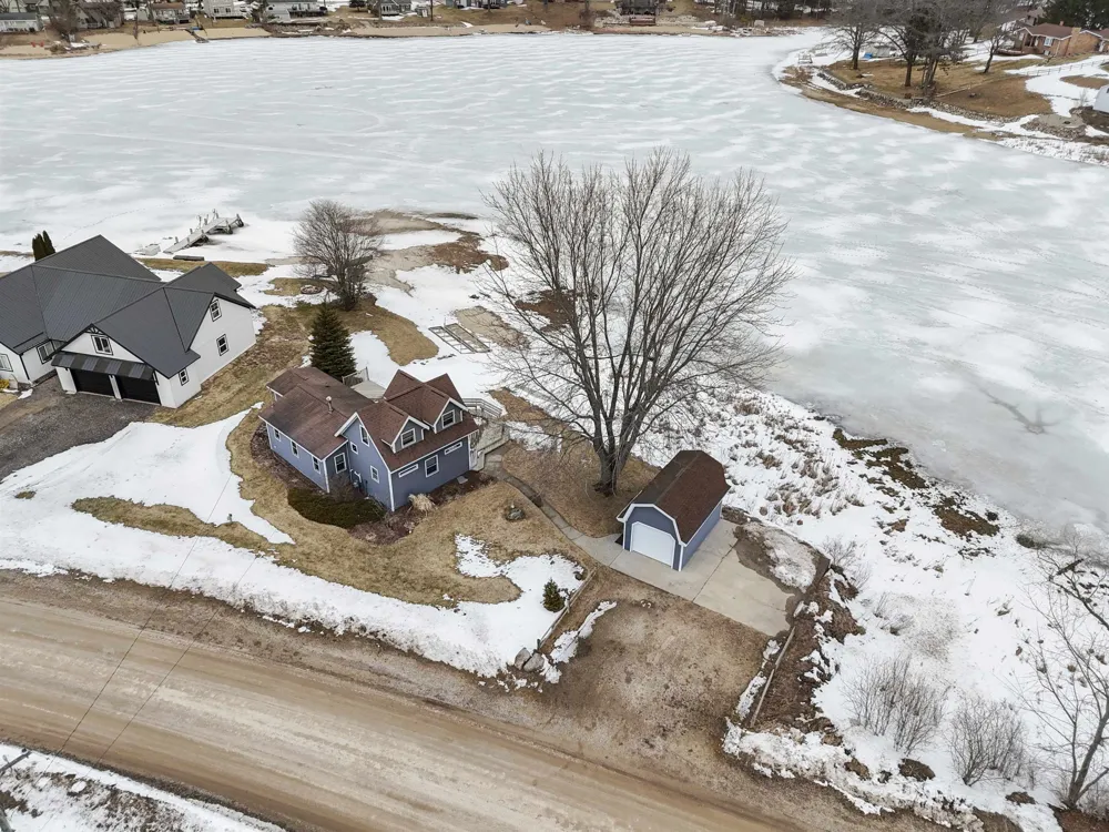 9351 E 50 ROAD Clam Lake Township, MI 49601