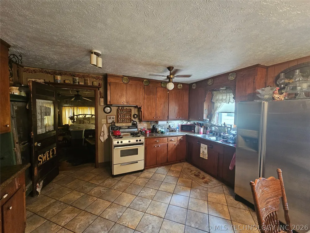 20656 S 4180 ROAD Claremore, OK 74019