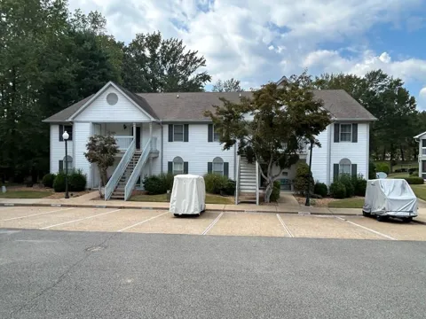 35 Pleasant Ln #F3
