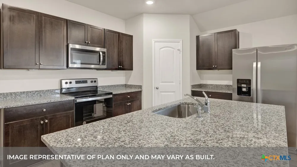 327 BOATMAN Cove Seguin, TX 78155