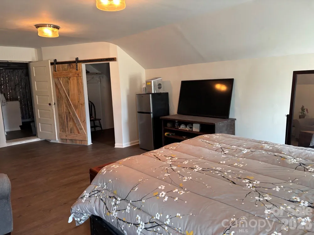 262 Blackberry Lane Bakersville, NC 28705