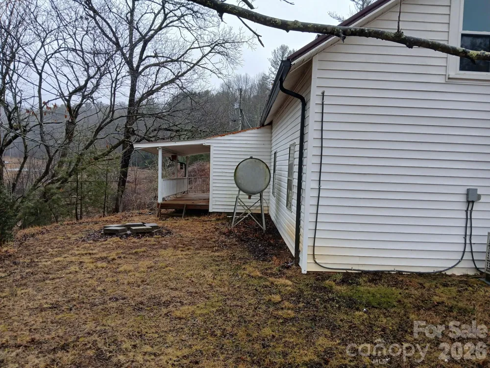262 Blackberry Lane Bakersville, NC 28705