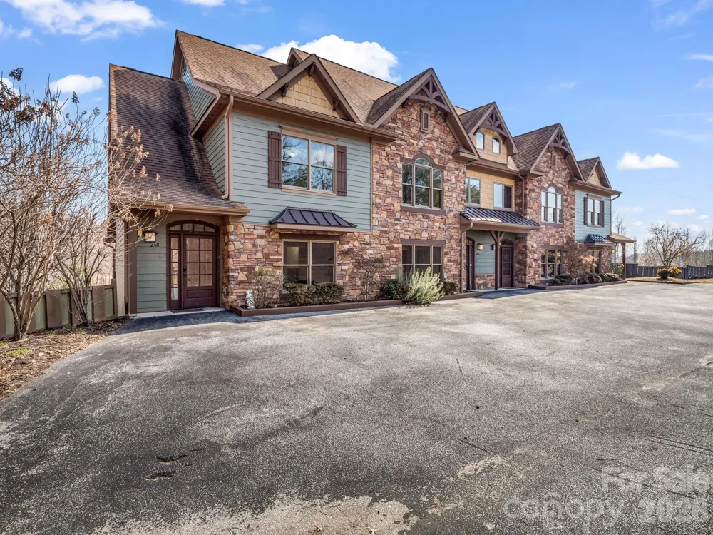 268 Wambli Pass Lake Lure, NC 28746