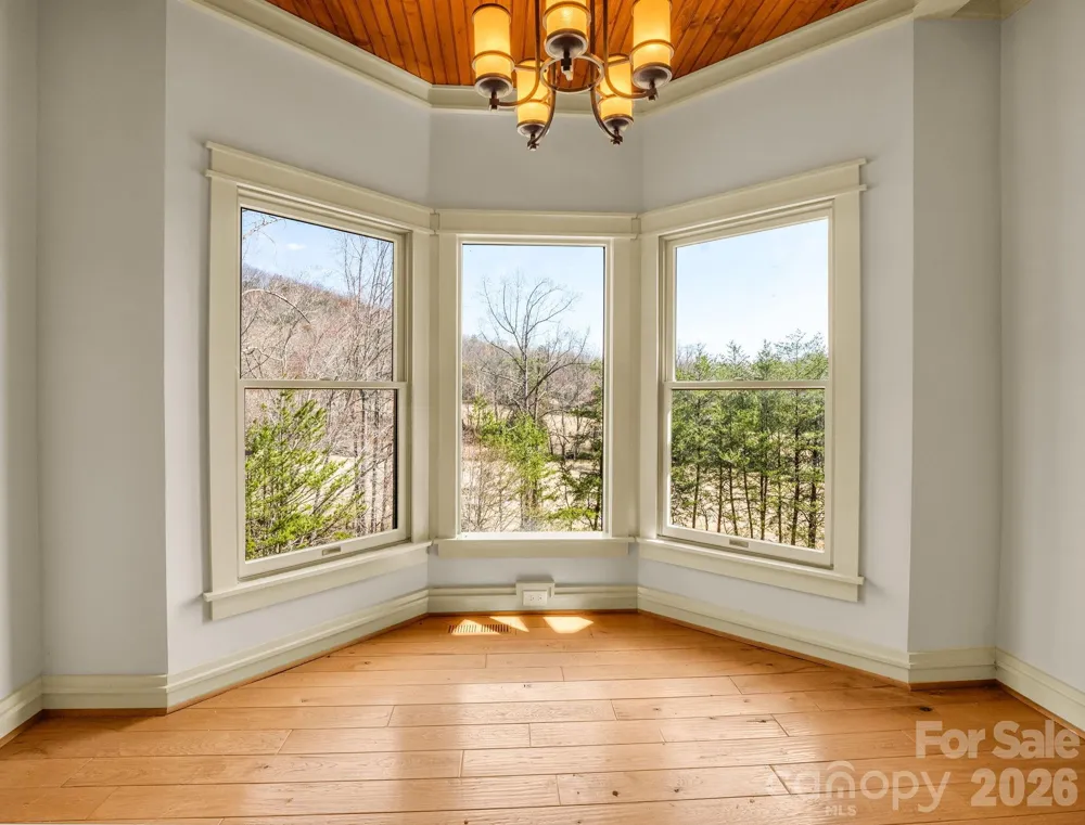 268 Wambli Pass Lake Lure, NC 28746