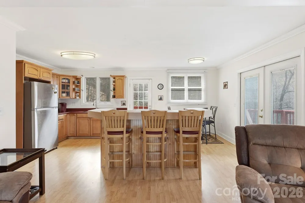 11 Roberts Drive Swannanoa, NC 28778