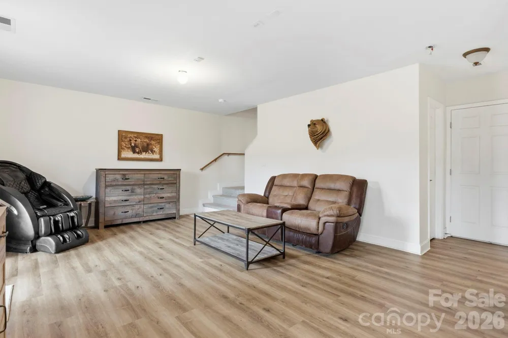 11 Roberts Drive Swannanoa, NC 28778