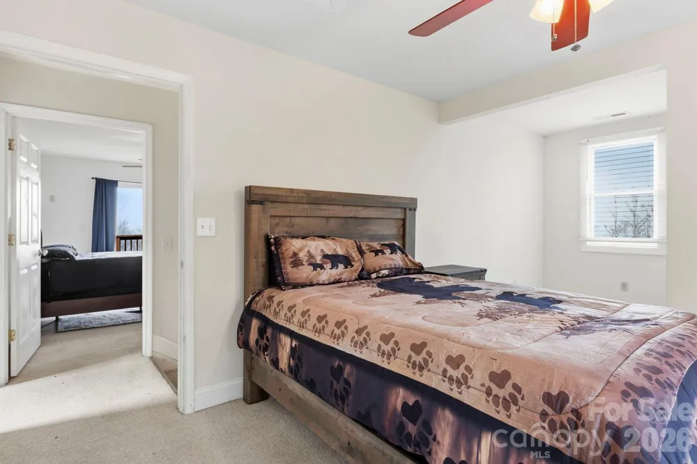11 Roberts Drive Swannanoa, NC 28778