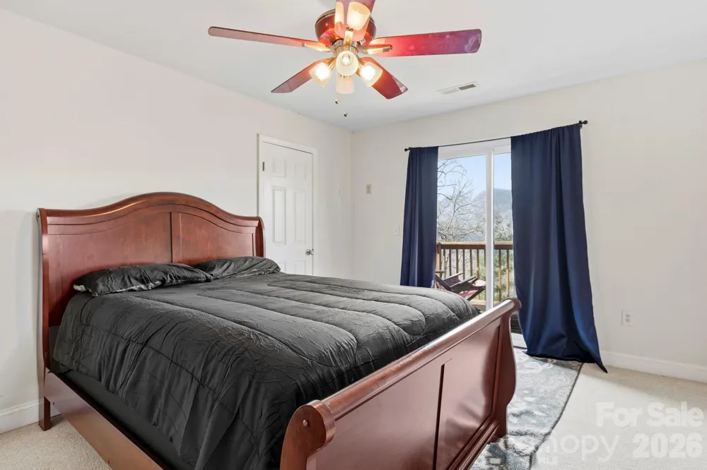 11 Roberts Drive Swannanoa, NC 28778
