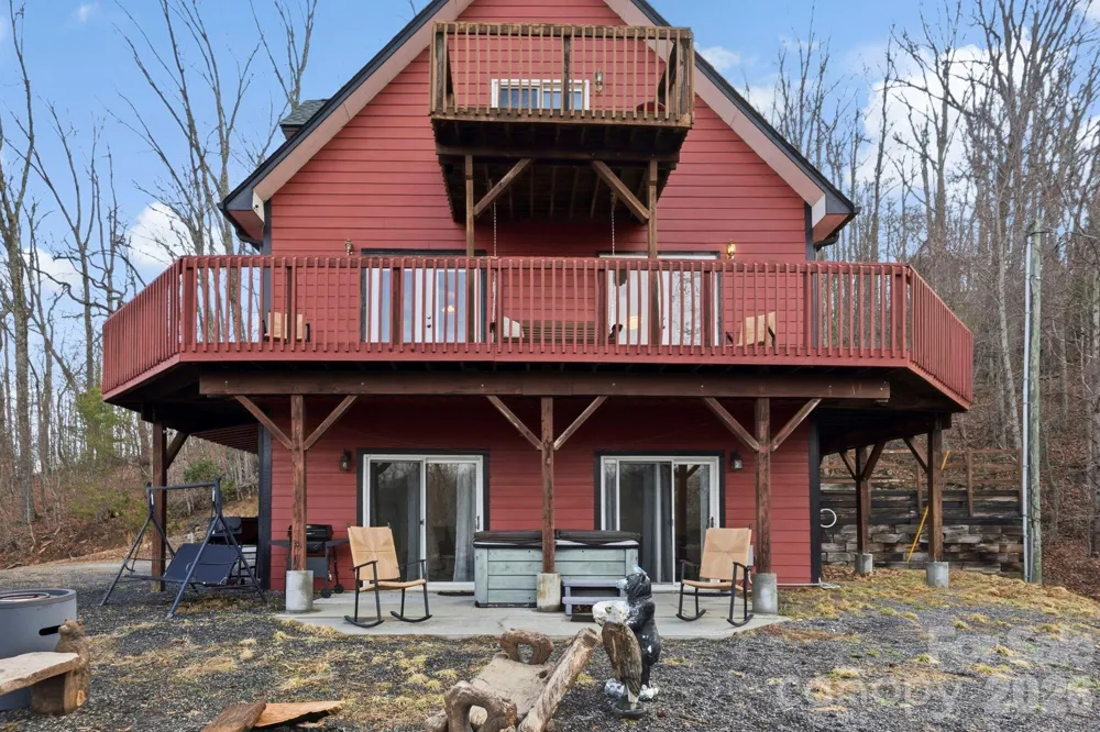 11 Roberts Drive Swannanoa, NC 28778