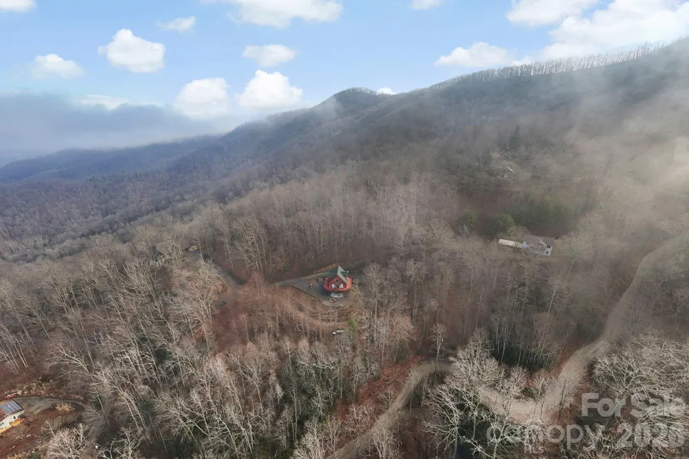 11 Roberts Drive Swannanoa, NC 28778