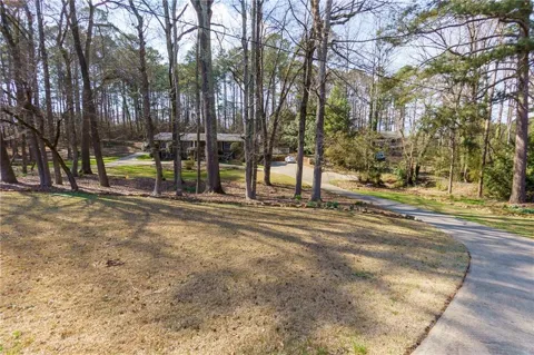 5075 Deen Road