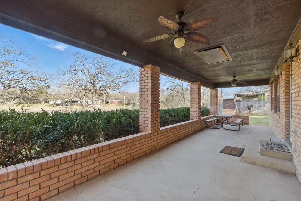 215 County Road 564 Eastland, TX 76448