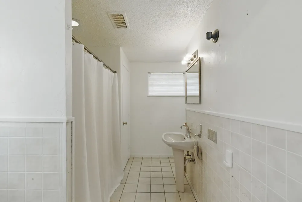 215 County Road 564 Eastland, TX 76448