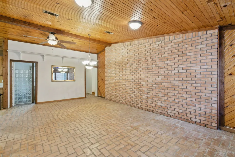 215 County Road 564 Eastland, TX 76448