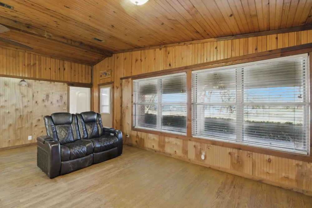 215 County Road 564 Eastland, TX 76448