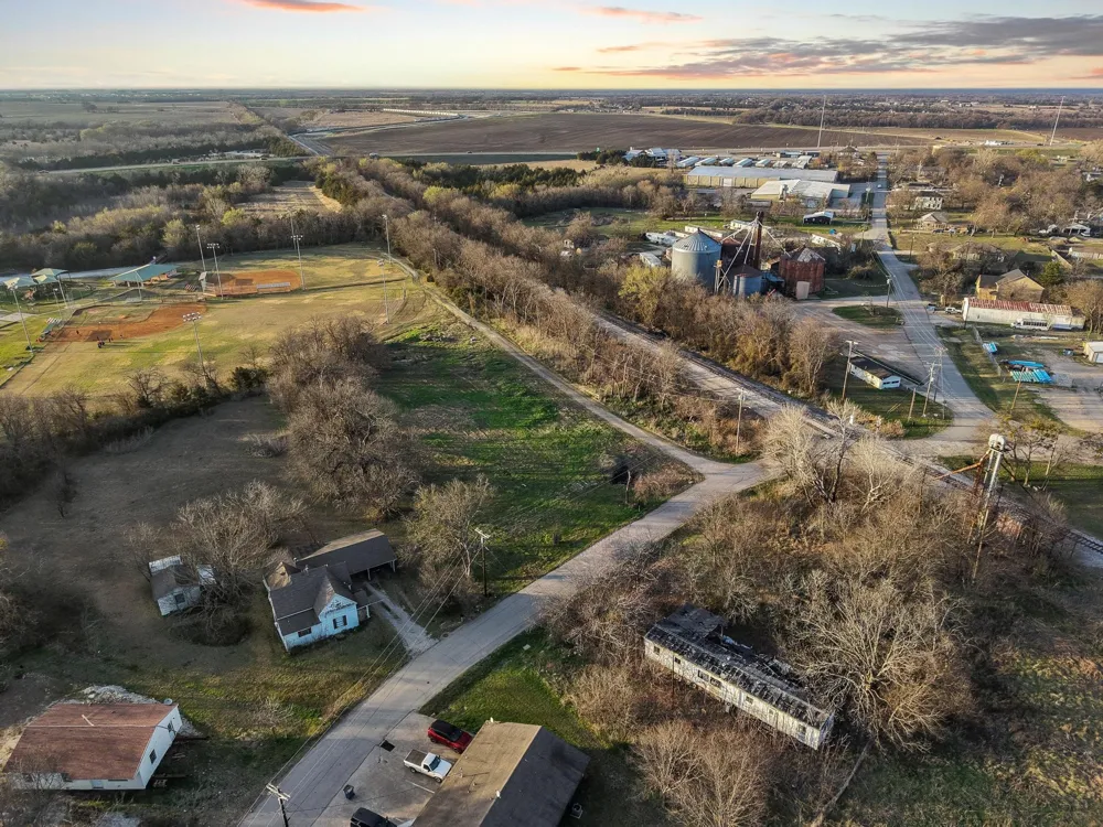 120 Holmes Street #Lot 5 Trenton, TX 75490