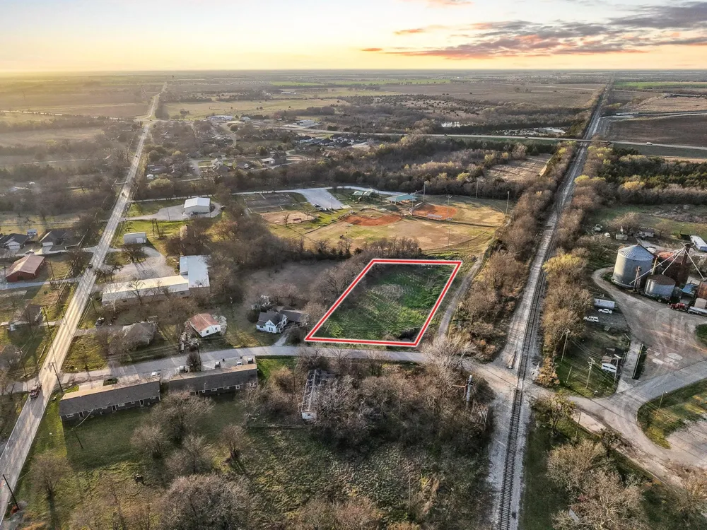 120 Holmes Street #Lot 5 Trenton, TX 75490