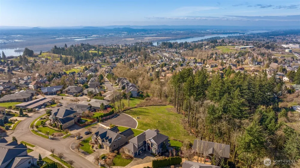3011 NW 13th Cir Camas, WA 98607