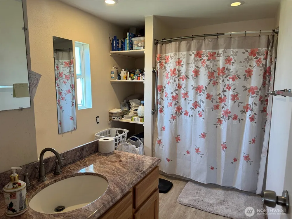 16002 Road 28 SW Mattawa, WA 99349