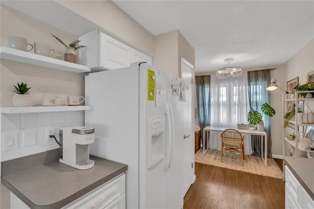 2449 BREAKWATER CIRCLE Sarasota, FL 34231